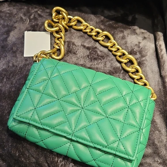 NWT Zara Medium Bag 9.5 x Sz 6.5 inches with gold Chain handle - Picture 1 of 5